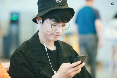 肖战私下爆料视频大全最新,揭秘明星真实一面